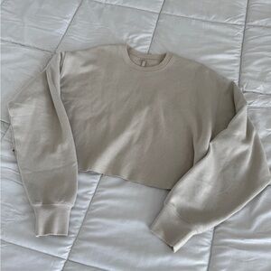 Skims beige crop pullover